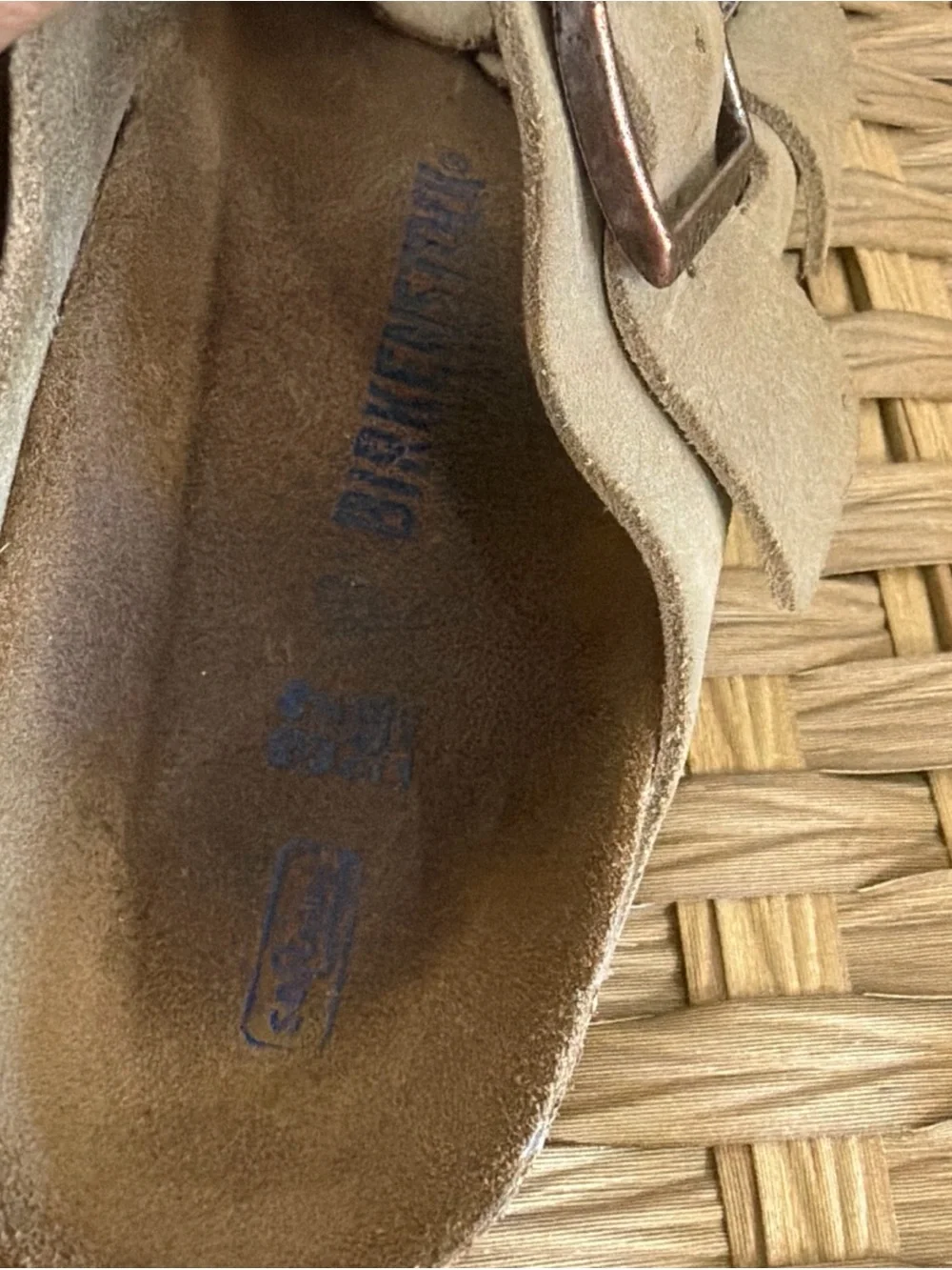 Birkenstock Arizona Sandals Women’s 6.5/7 EU 37 Taupe Suede Leather Cork Footbed